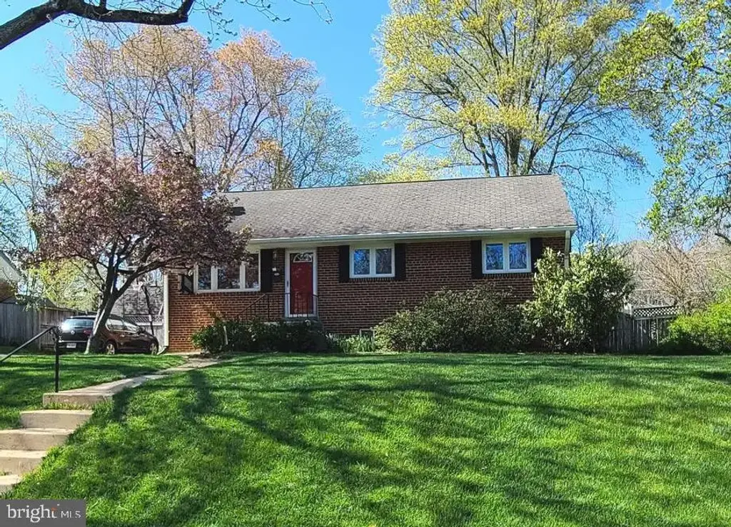 7126 Sanford Ct, ANNANDALE