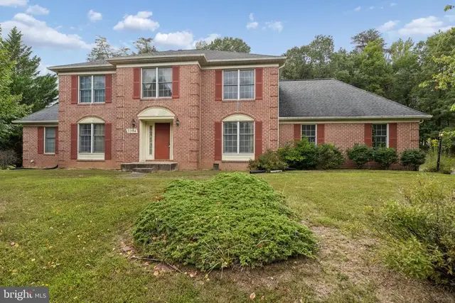 7704 Lake Glen Dr, Glenn Dale