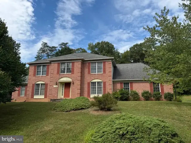 7704 Lake Glen Dr, Glenn Dale