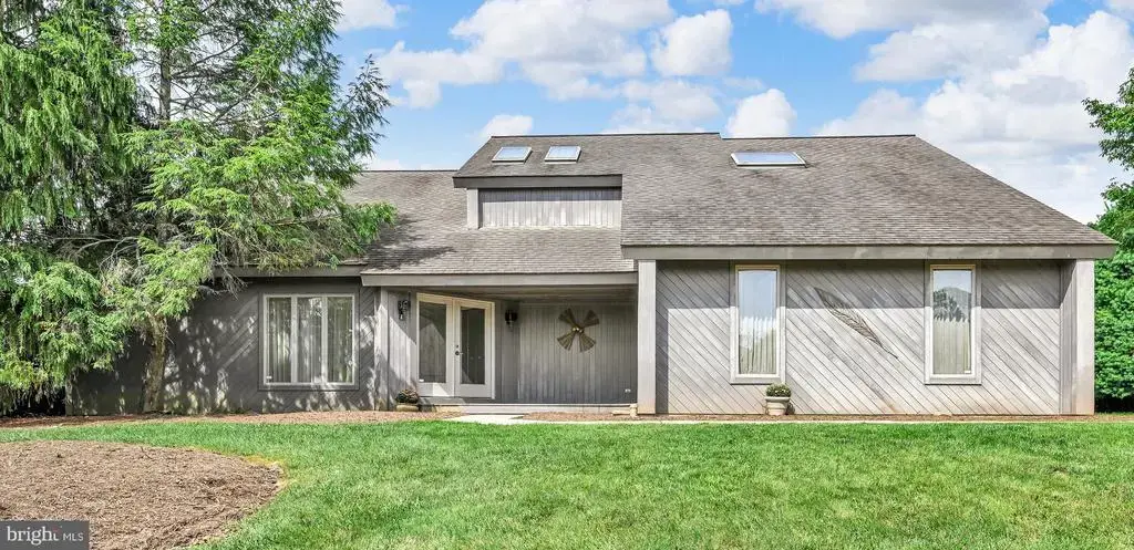 1345 Juniper, LEBANON