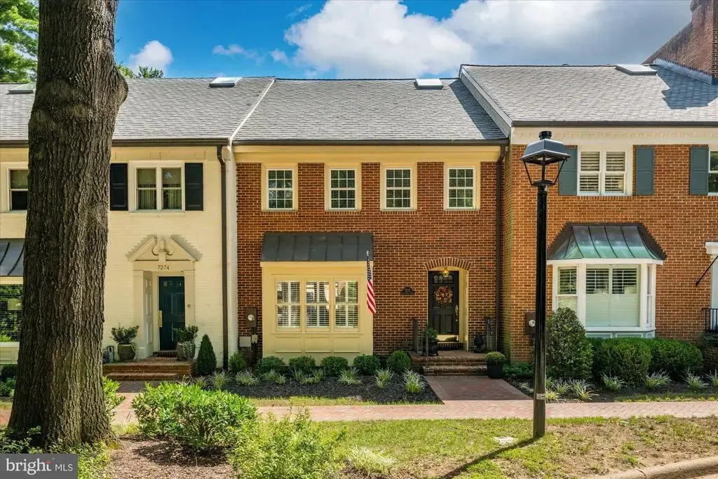 7272 Evans Mill Rd, MCLEAN