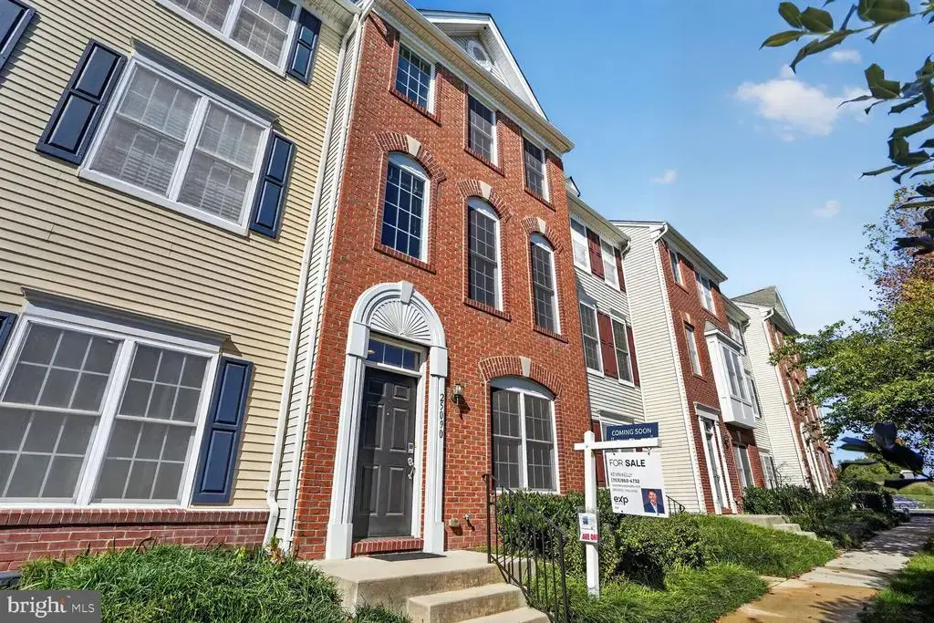 25090 Lomax Ter, CHANTILLY