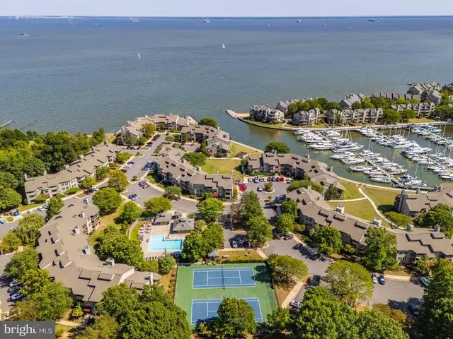 2004 Quay Village Ct #t1, Annapolis