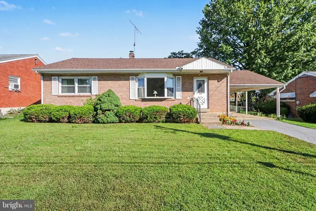 2860 Morningside Dr, CAMP HILL