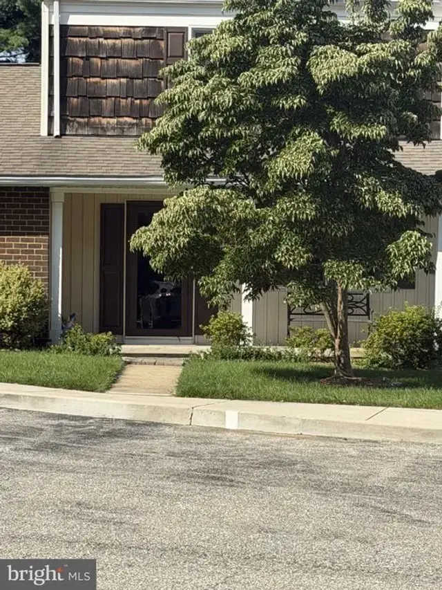 534 Millshire Dr, Millersville