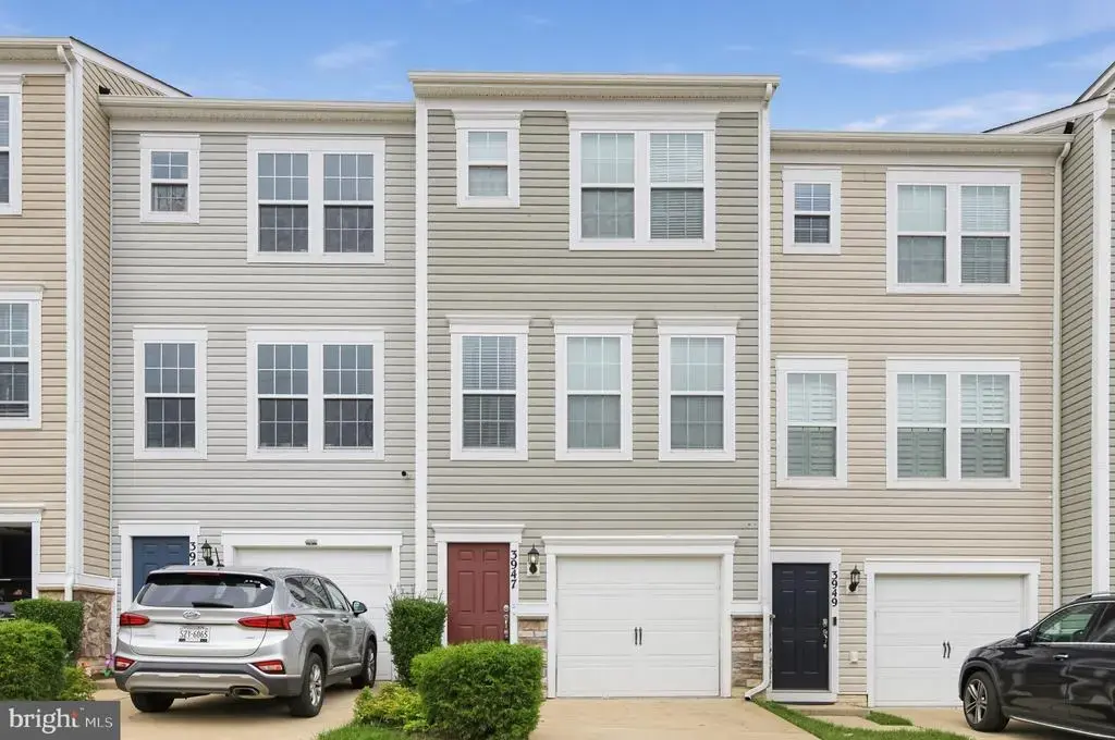 3947 Madden Way, DUMFRIES
