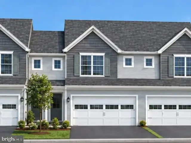 137 Magnolia Dr, Middletown