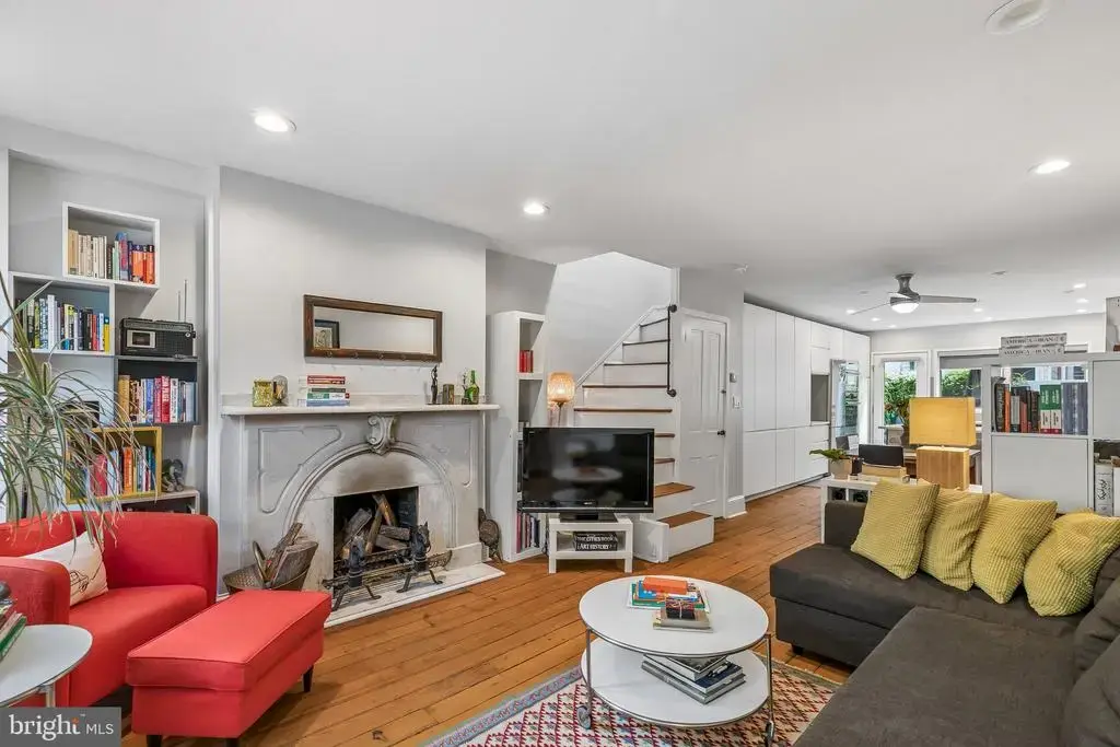 2424 Waverly St, PHILADELPHIA