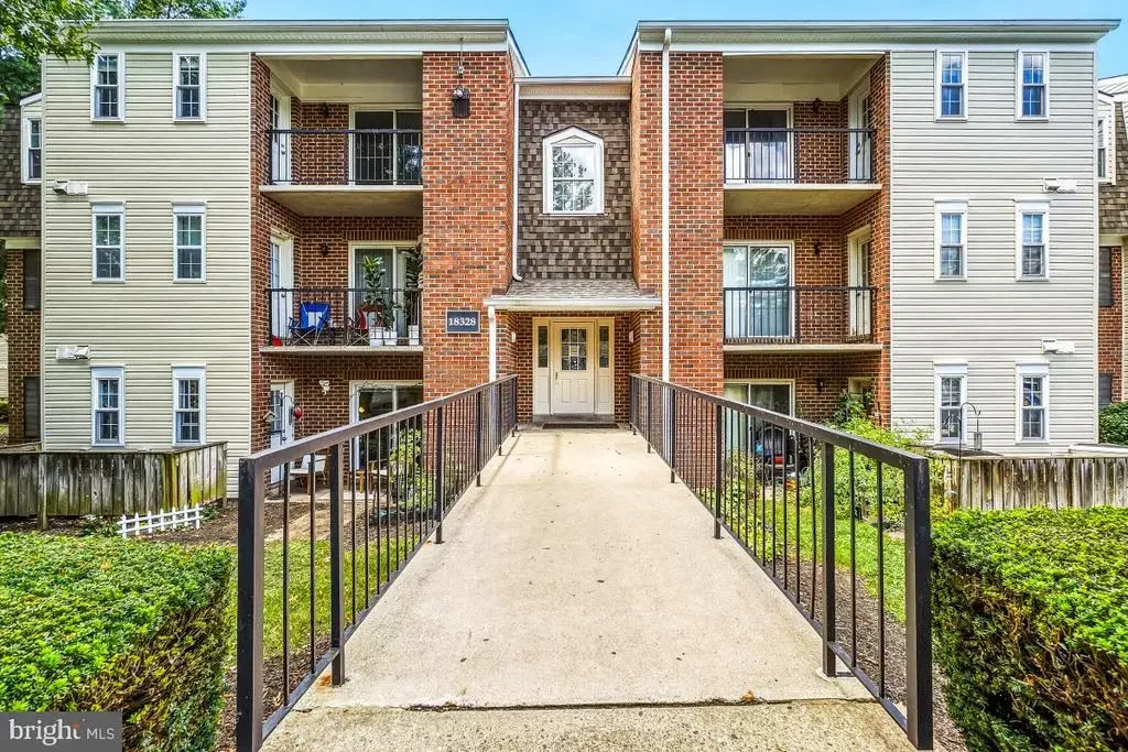 18328 Streamside Dr #301, GAITHERSBURG
