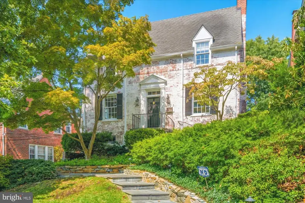 4135 Woodbine St, CHEVY CHASE