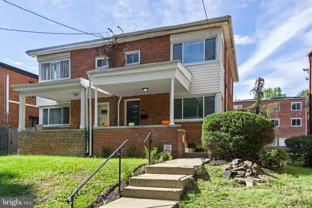 207 Hawaii Ave Ne, WASHINGTON