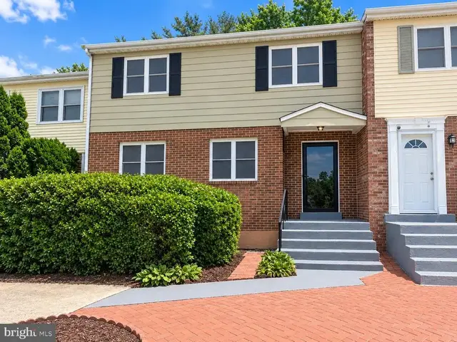 7722 Erica Ln, Laurel
