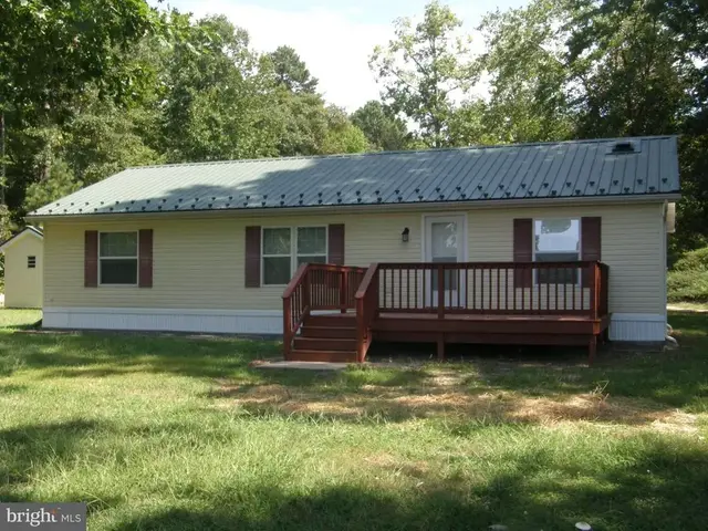 18355 Bauer Rd, Lexington Park