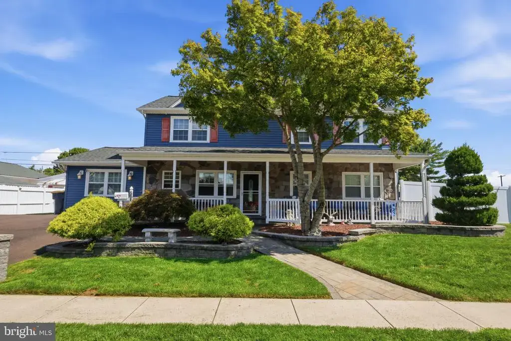 551 Stonybrook Dr #e, LEVITTOWN