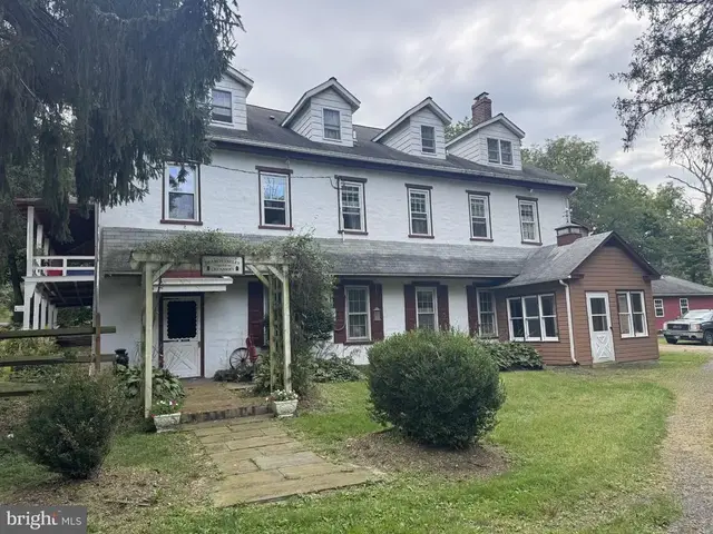 525 Creamery Rd, Telford