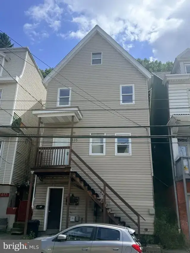 435 E Norwegian St E, Pottsville