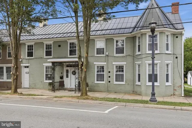 104 N Main St, Boonsboro
