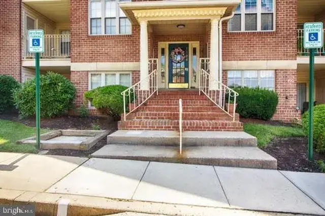 1708 Landmark Dr #1j, Forest Hill