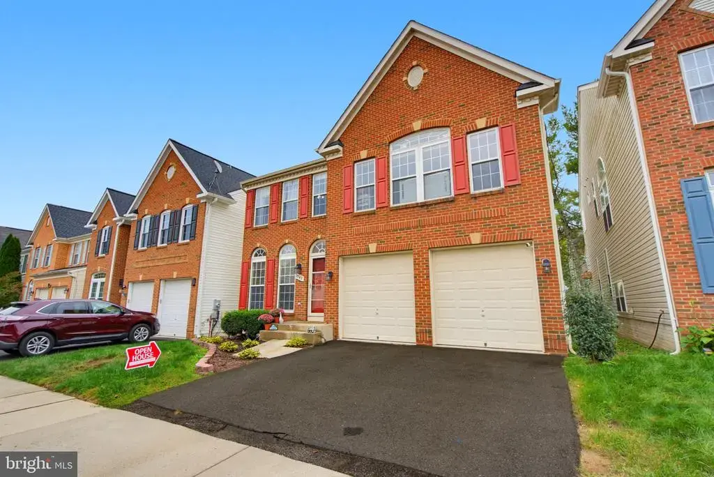 8742 Talbott Farm Dr, ALEXANDRIA
