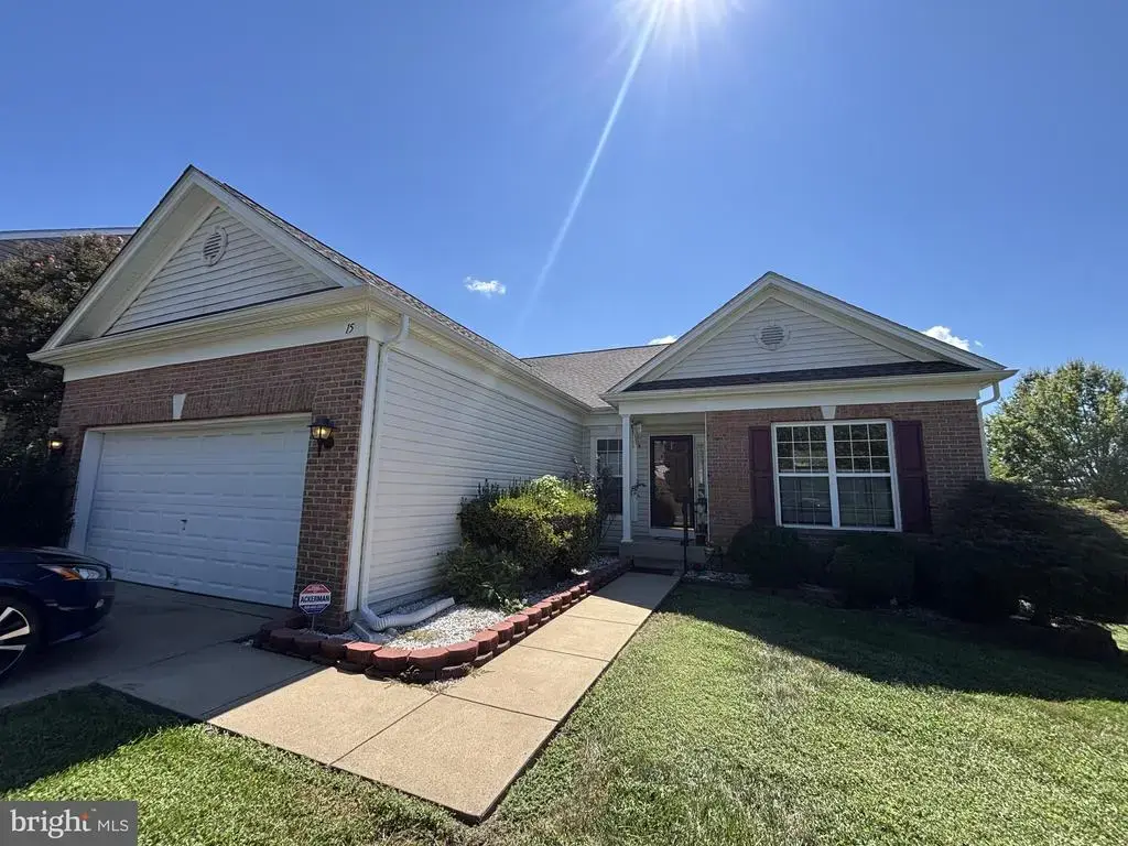 15 Castlewood Dr, FREDERICKSBURG