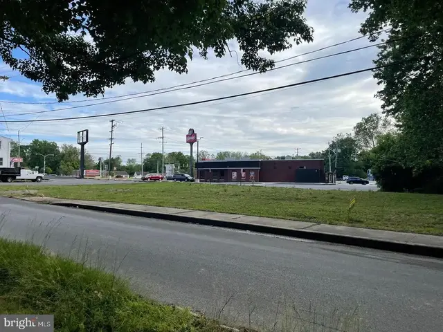 701 Capitol Trl, Newark