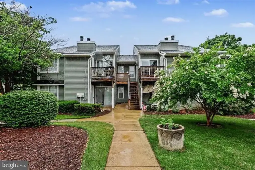 8619 Beekman Pl #19d, ALEXANDRIA