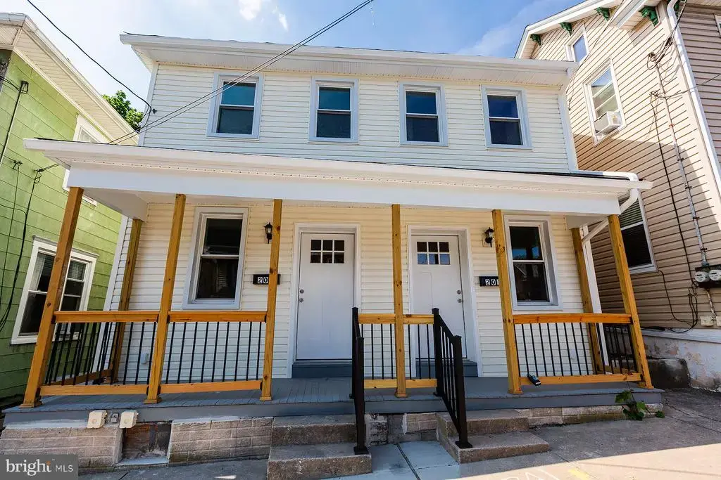 203 W High St, ELIZABETHTOWN