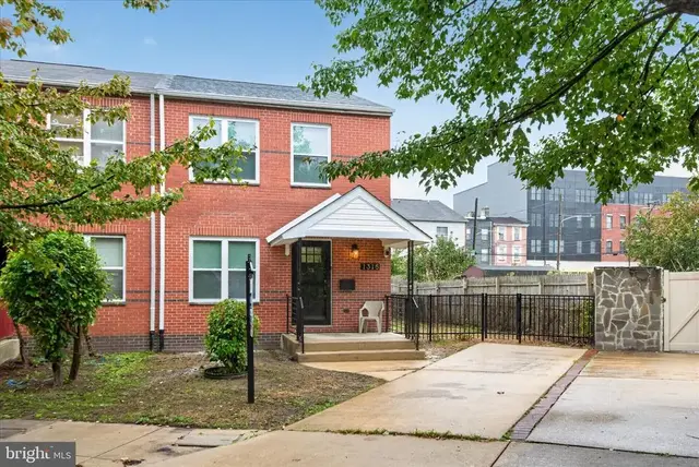 1315 Ogden Ct, Philadelphia