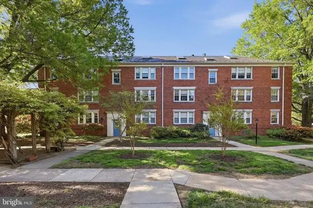 525 Bashford Ln #4, Alexandria
