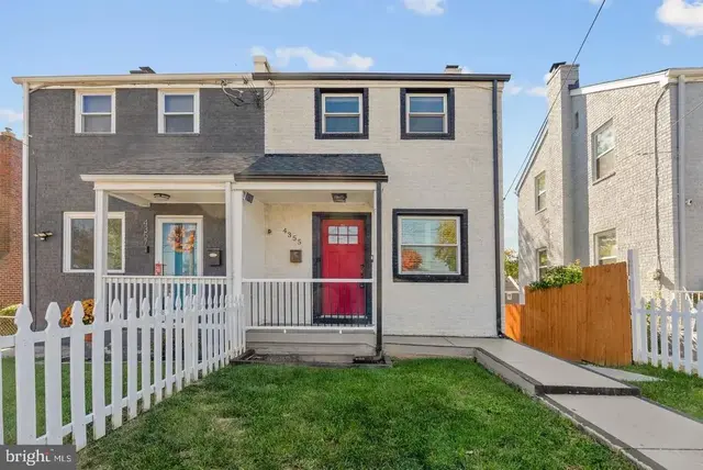 4355 G St Se, Washington