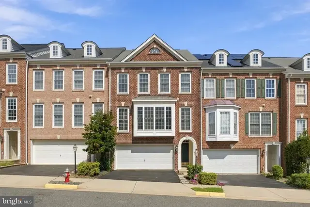 3342 Wilton Crest Ct, Alexandria