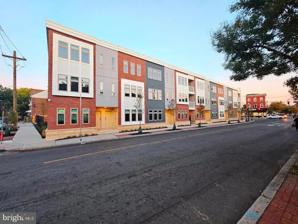 200 Hamilton Ave #202, TRENTON