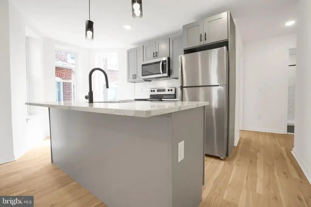228 Bridge St #1, SPRING CITY