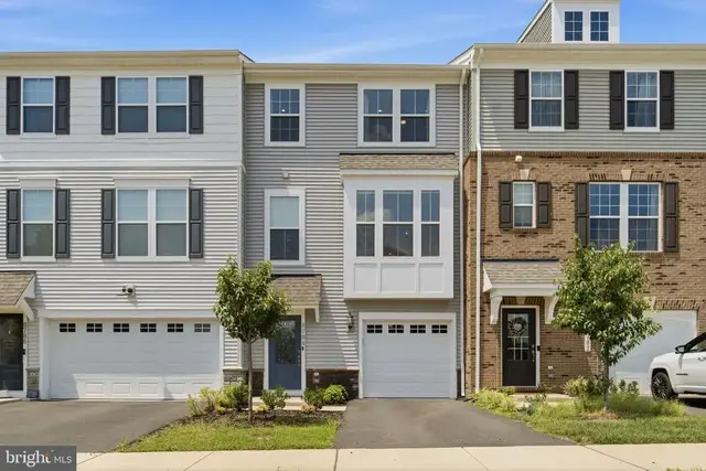 8784 Kensington Church St, Manassas