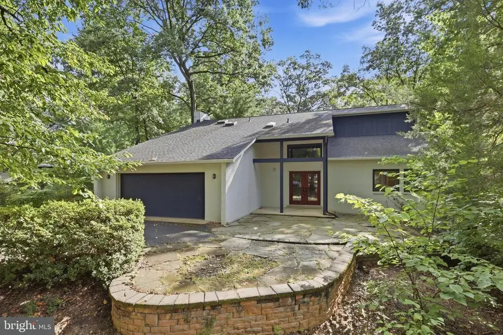 2025 Mock Orange Ct, RESTON