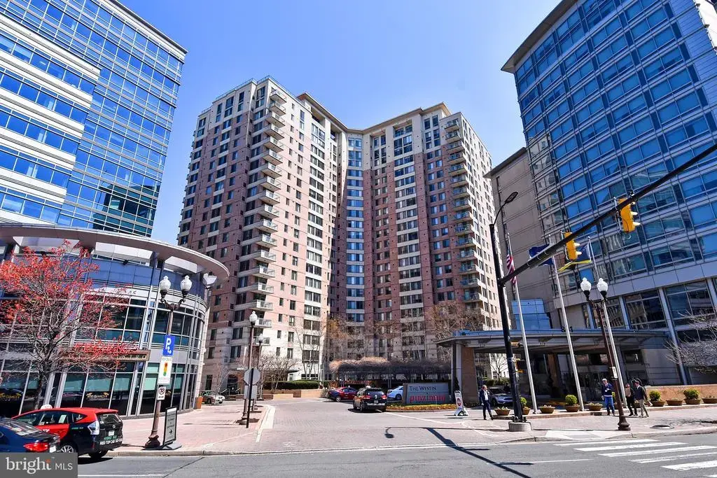851 N Glebe Rd #1516, ARLINGTON