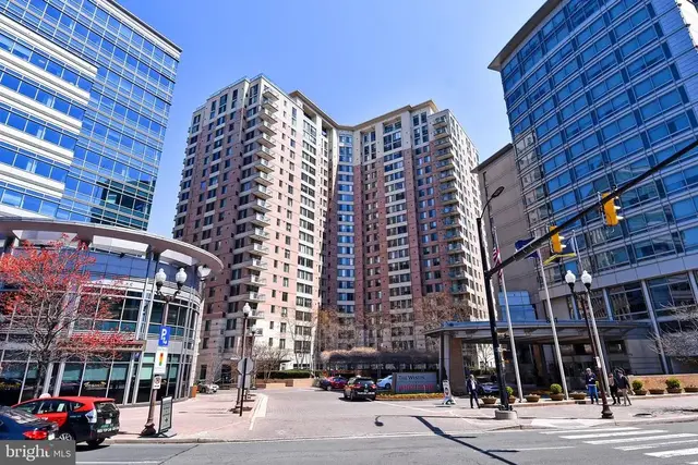 851 N Glebe Rd #1516, Arlington