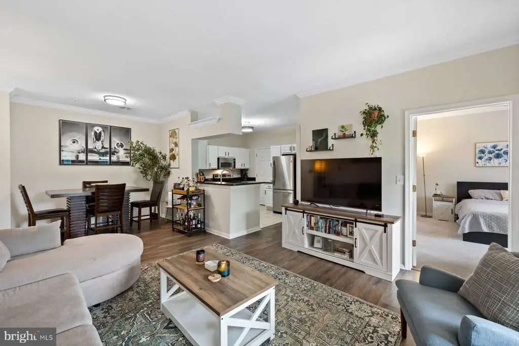 4550 Strutfield Ln #2111, ALEXANDRIA