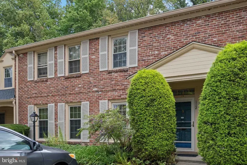 112 Macklenburg Dr #l 19f, BLUE BELL