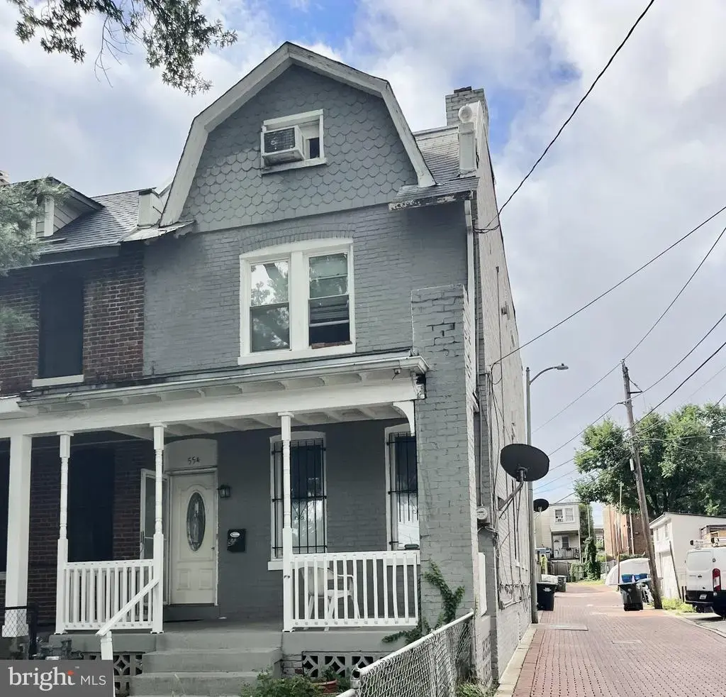 554 Shepherd St Nw, WASHINGTON