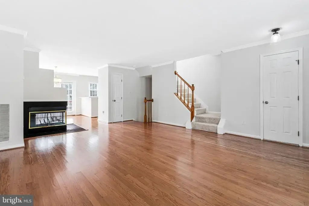 208 Ellsworth St, ALEXANDRIA