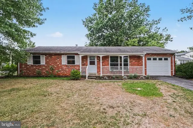 1 Mountain View Dr, Enola