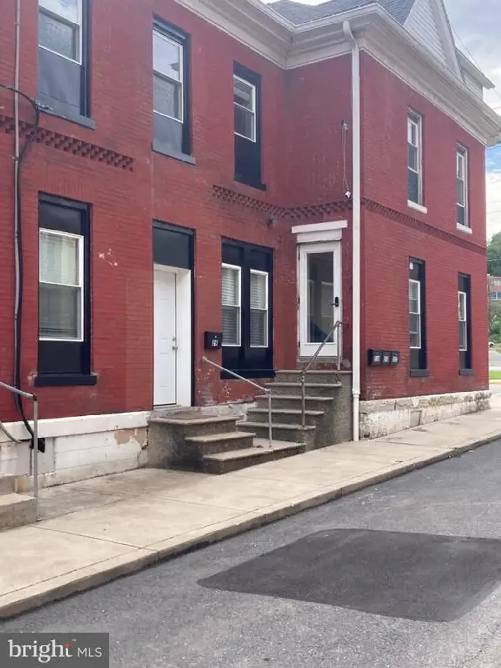 31 Marble St #c, LEWISTOWN