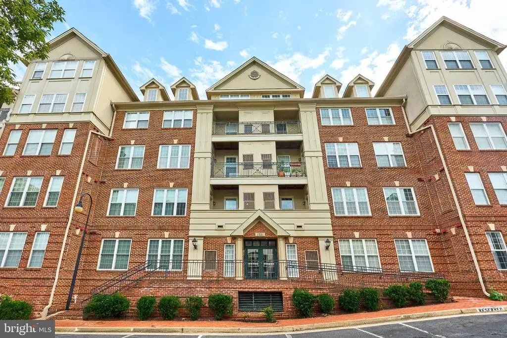 1321 N Adams Ct #106, ARLINGTON