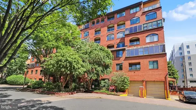 1029 N Stuart St #523, Arlington