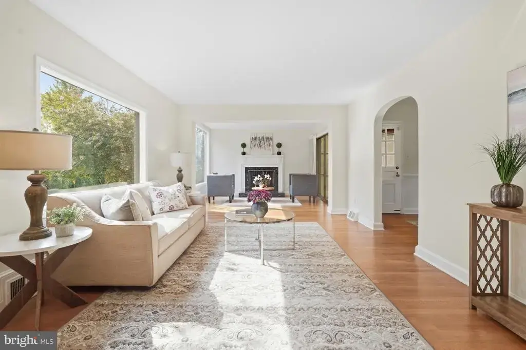 6912 Greenvale St Nw, WASHINGTON