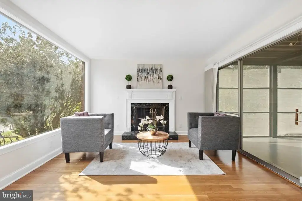 6912 Greenvale St Nw, WASHINGTON