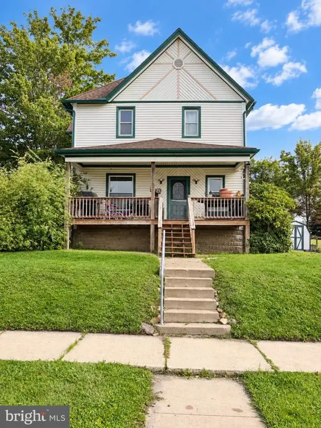 29 Hemlock, KANE