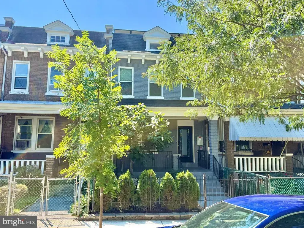 918 Hamilton St Nw, WASHINGTON