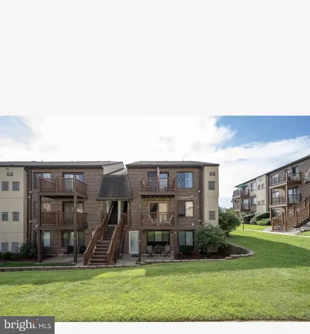 5200 Hilltop Dr Gg 26 #504, BROOKHAVEN